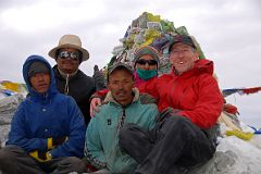 13 Pasang, Guide Gyan Tamang, Chandraman, Dumbar, Jerome Ryan On Cho La.jpg
